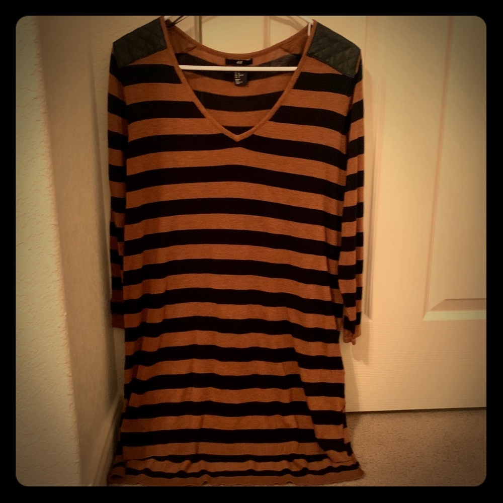 HM Tunic with Leather Shoulder